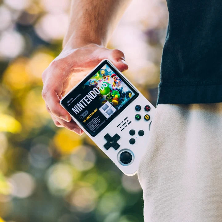 GameMaster Pro | Retro Handheld Console